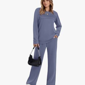 Elegant Women's Blue Pantsuit